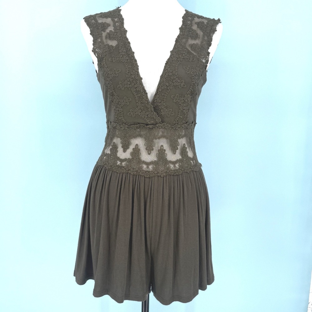 VTG Sage Olive Green Lace V-Neck Open Back Sleeveless Romper‎ Size L Coquette